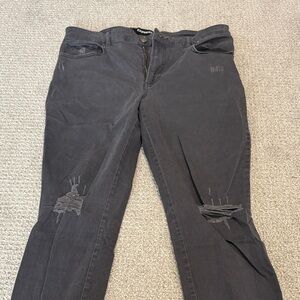 Black Distressed Women Jeans